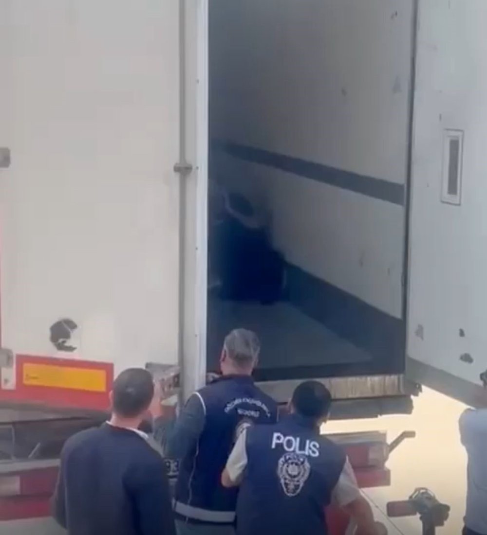 24 Düzensiz Göçmen Yakalandı