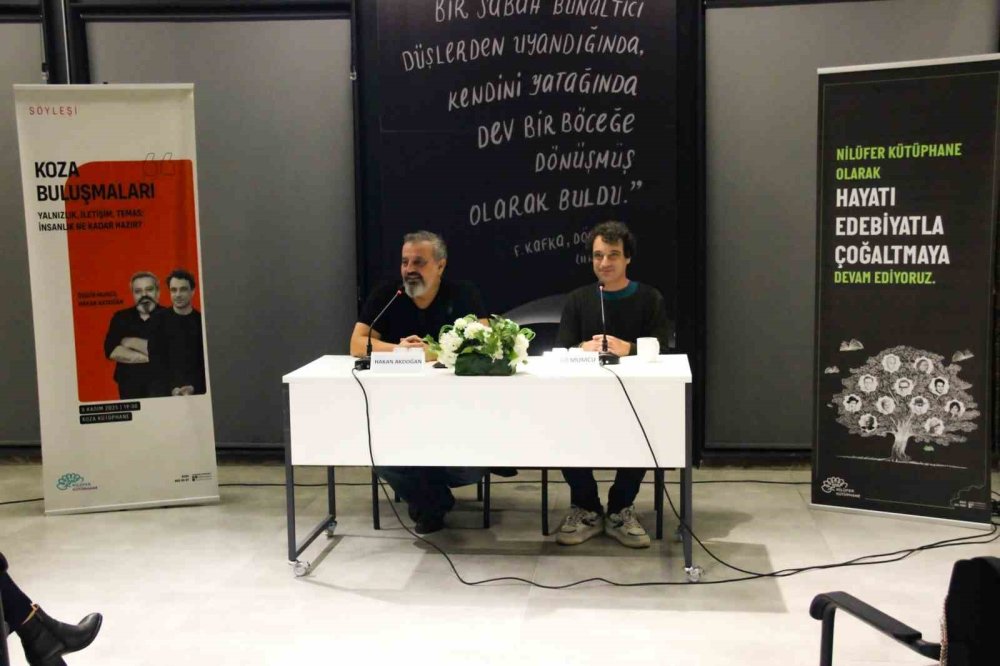 Özgür Mumcu Okurlarıyla Buluştu