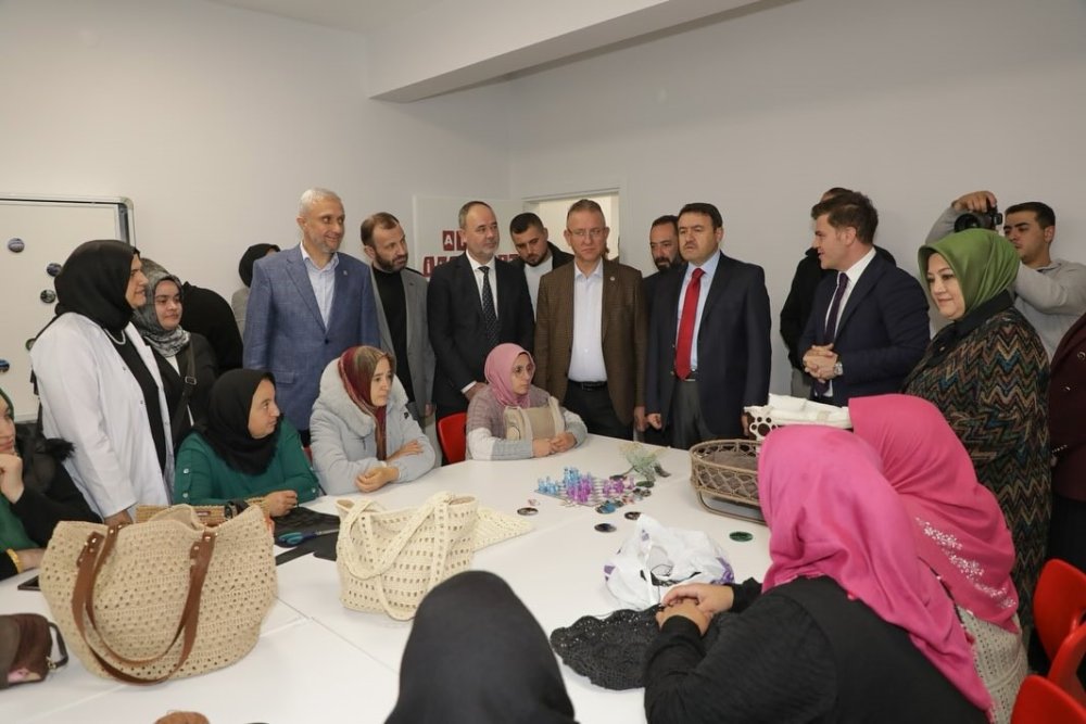 Vali Işın: "Kadınlarımız Toplumun Direğidir"