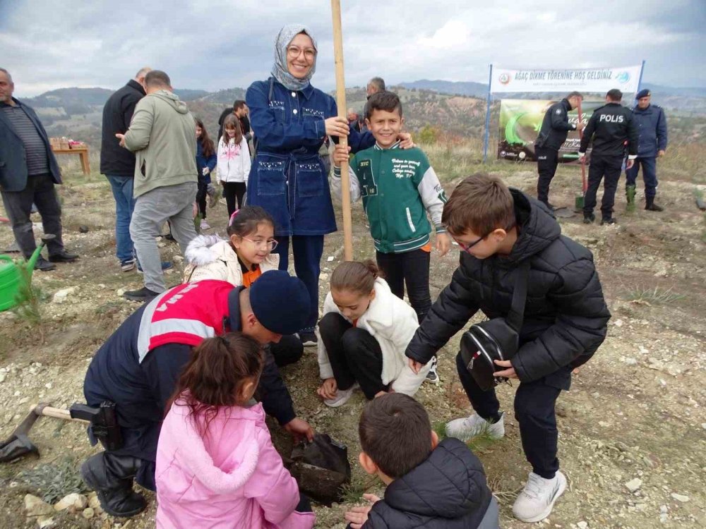 150 Fidan Toprakla Buluştu