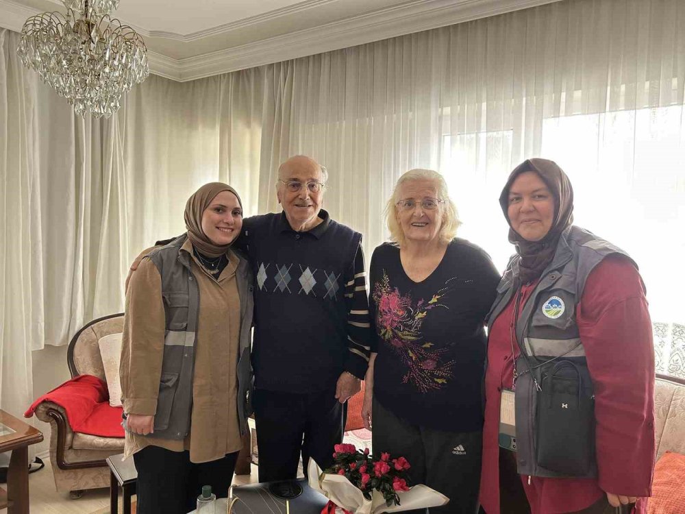 Engelleri Sevgiyle Aştılar: 65 Yıllık Evlilik Kutlandı