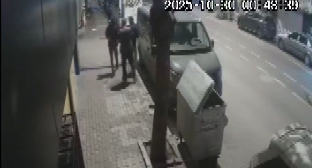 "Müsaade İsteyip İş Yerini Kurşunladı": O Anlar Güvenlik Kamerasına Yansıdı