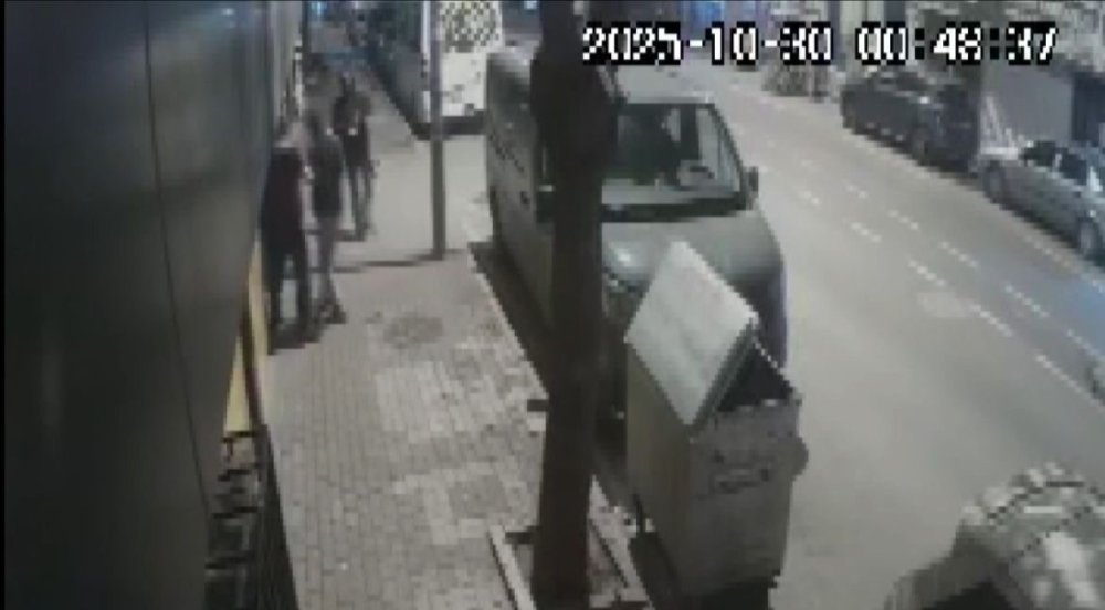 "Müsaade İsteyip İş Yerini Kurşunladı": O Anlar Güvenlik Kamerasına Yansıdı