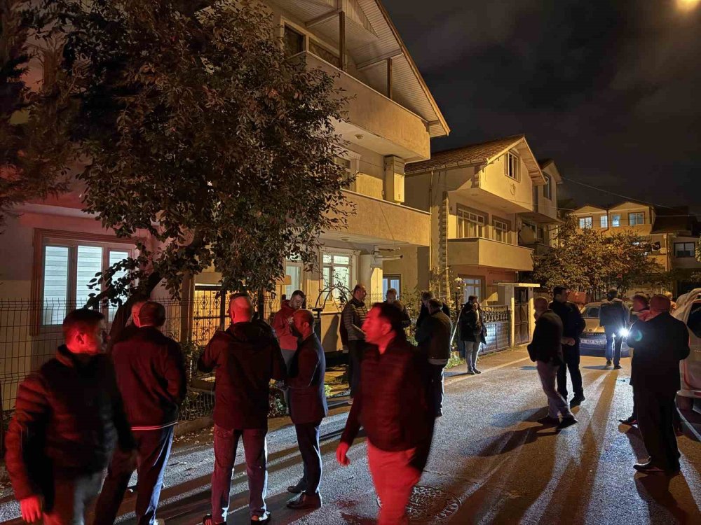 Şehidin Baba Ocağına Türk Bayrağı Asıldı