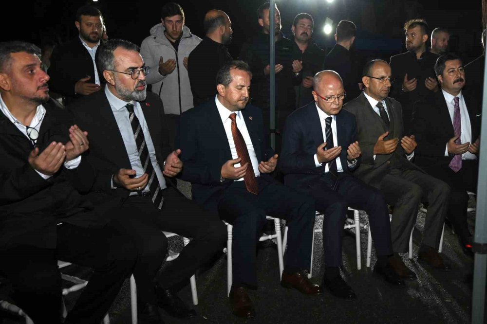 Ak Parti, Şehit Ailesini Ziyaret Etti