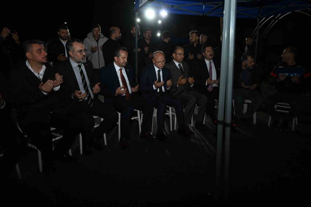 Ak Parti, Şehit Ailesini Ziyaret Etti