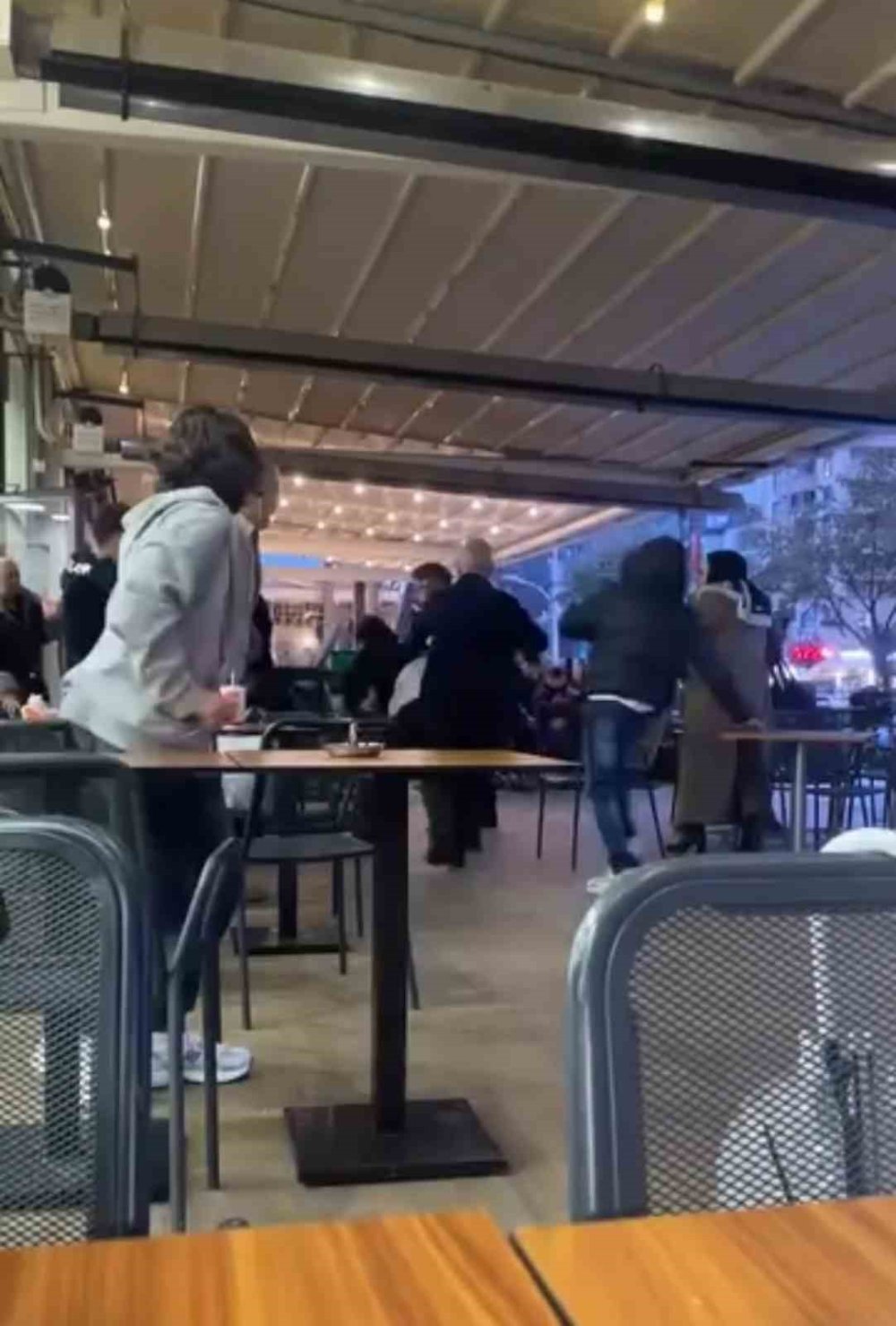 Gençlerin Meydan Muhaberesi Kamerada