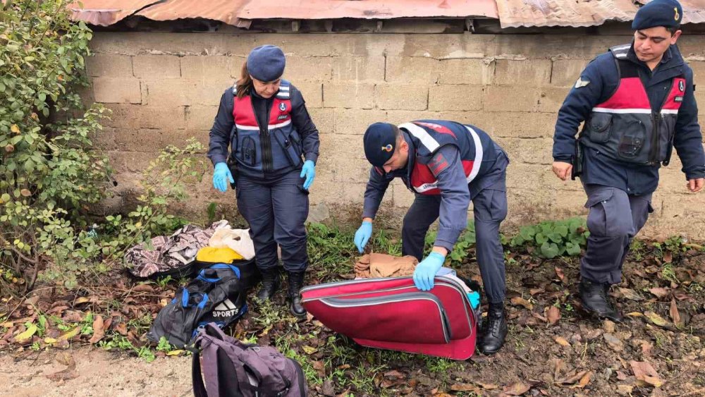 Şüpheli Valiz Ekipleri Teyakkuza Geçirdi