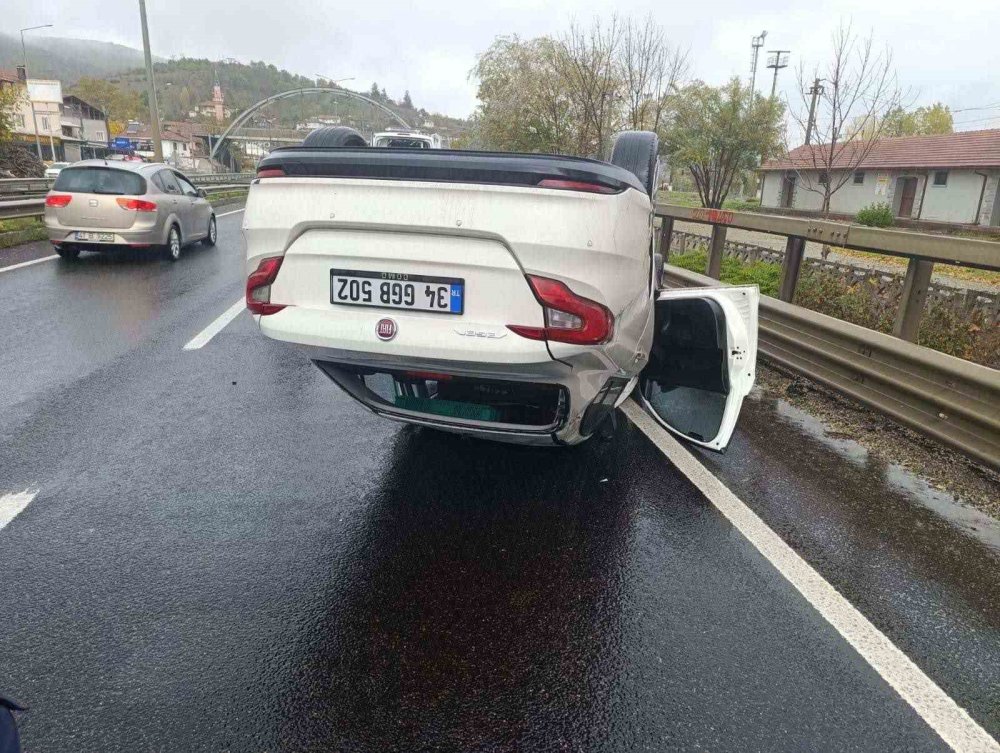 Takla Atan Aracın Sürücüsü Hafif Yaralandı
