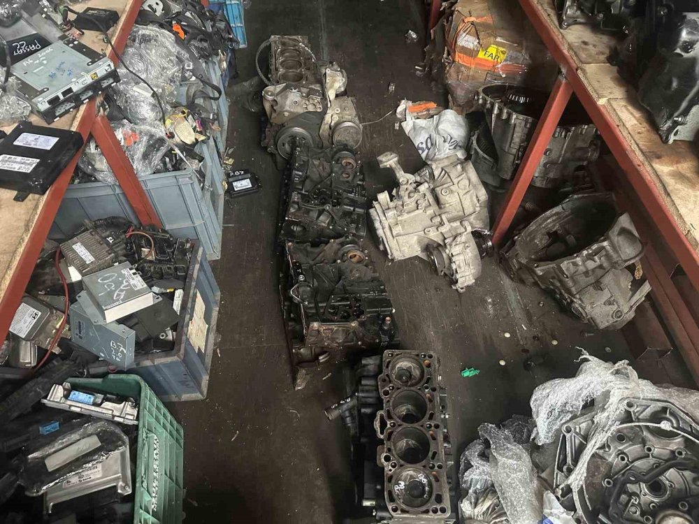 Dev Operasyon: 11 İlde Eş Zamanlı "Change Araç" Baskını