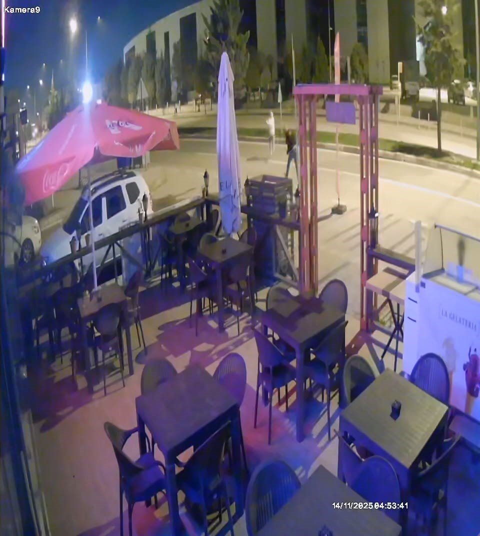 İşyerine Defalarca Giren Hırsızı Sopayla Kovaladı