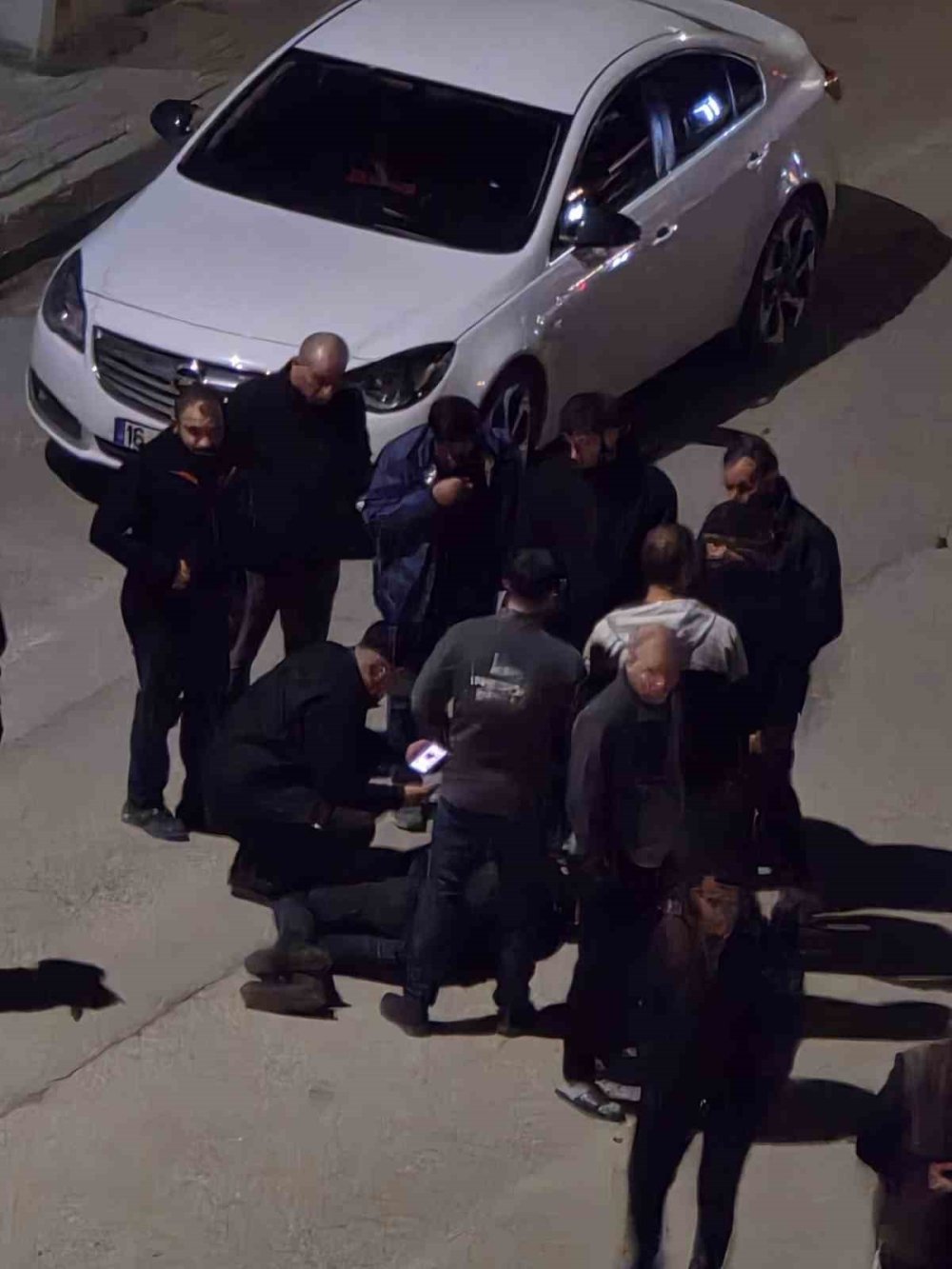 Motosiklet Sürücüsü 3 Araca Çarpıp Yaralandı