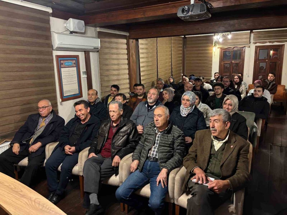 ‘Yapay Zeka Gölgesinde Gelecek Tasavvuru’ Hakkında Konuşuldu