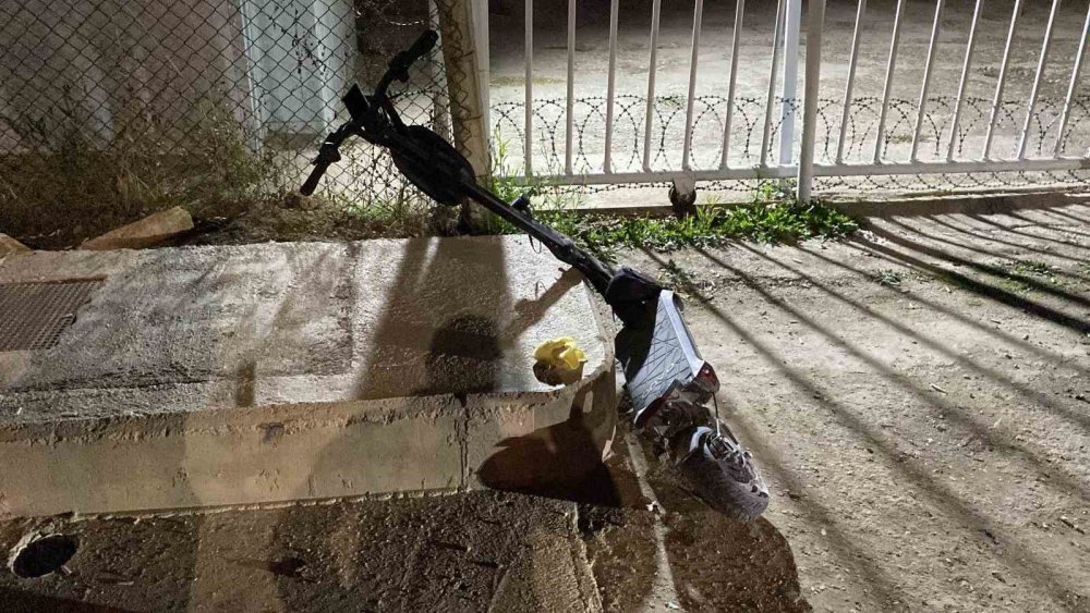 Çarpışmanın Etkisiyle Başını Kaldırıma Vurdu