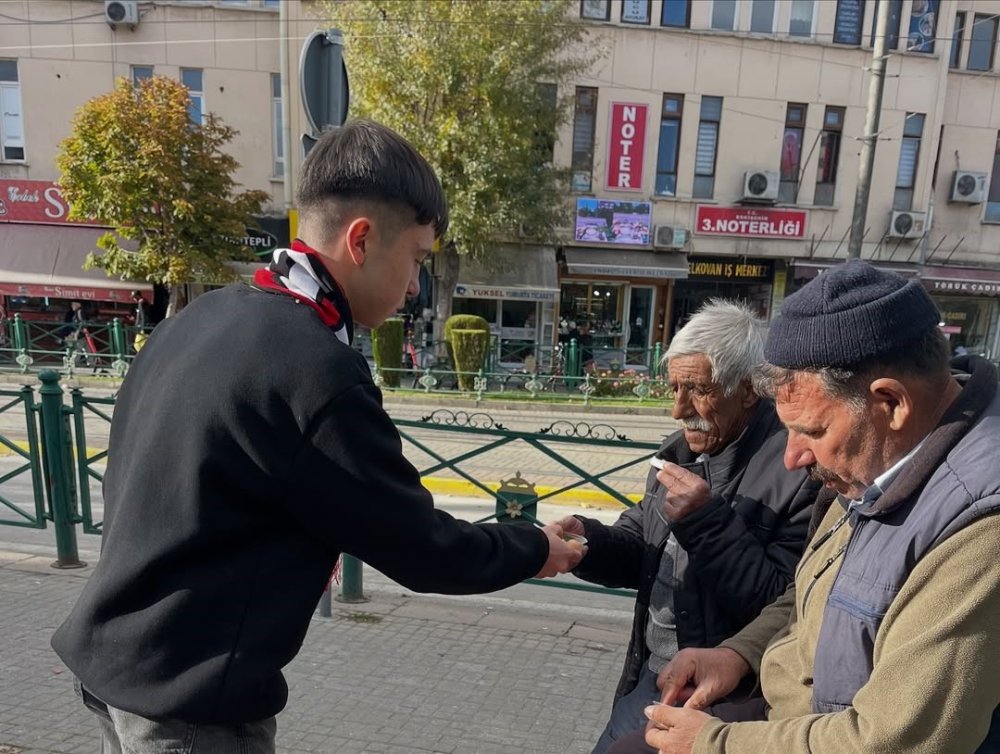 Eskişehir'de Şehitler İçin Lokma Hayrı Düzenlendi