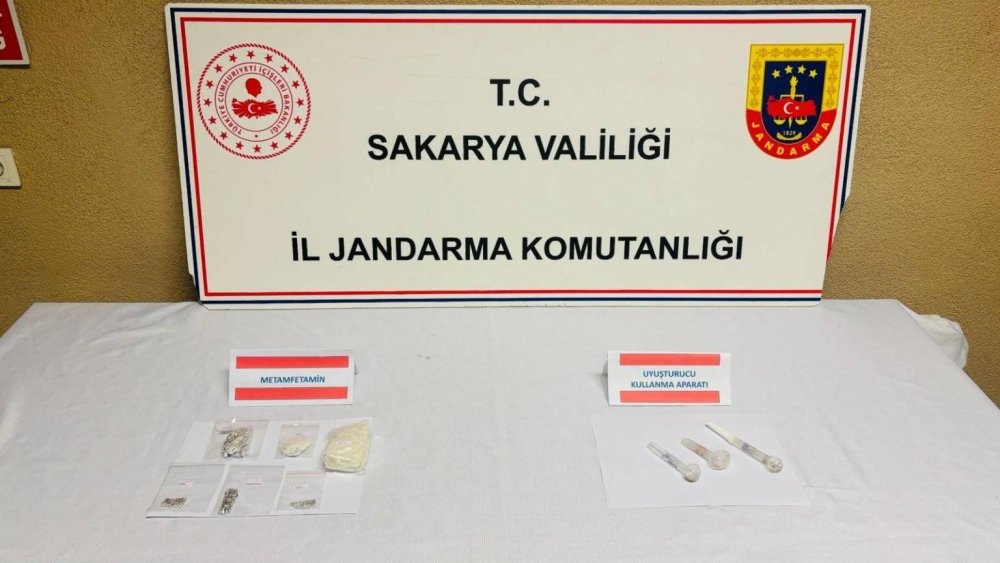 Satışa Hazır Hale Getirilen Uyuşturucuları Jandarma Yakaladı