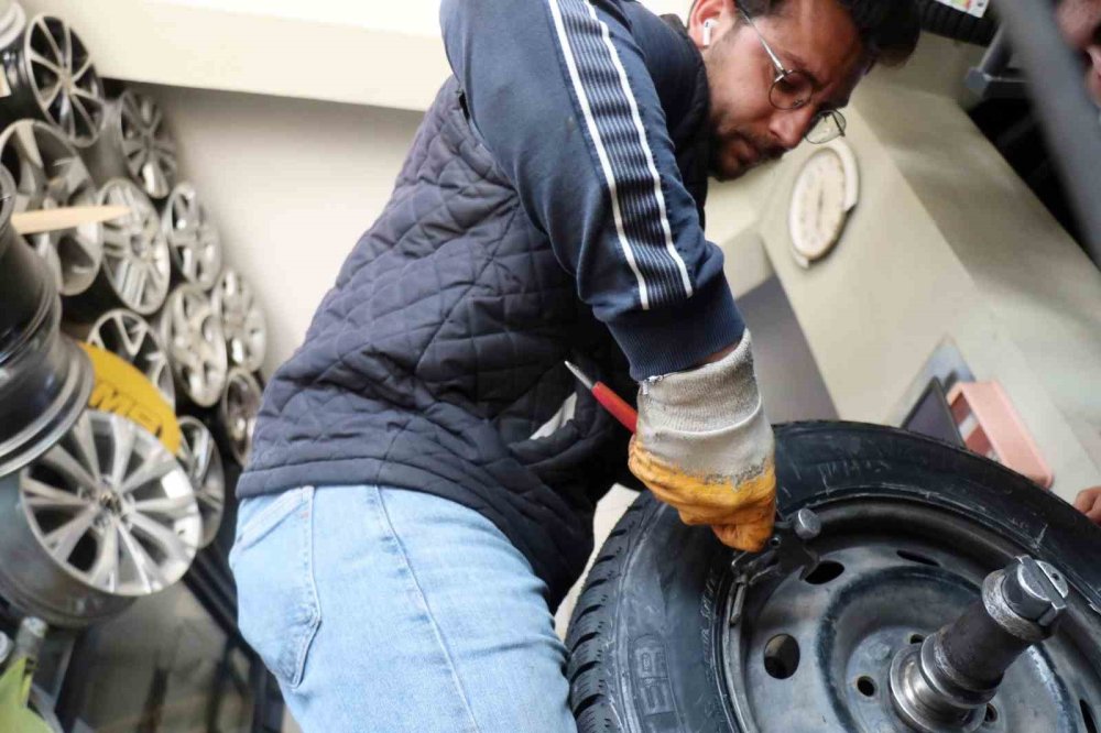 Zorunlu Kış Lastiği Uygulaması Başladı