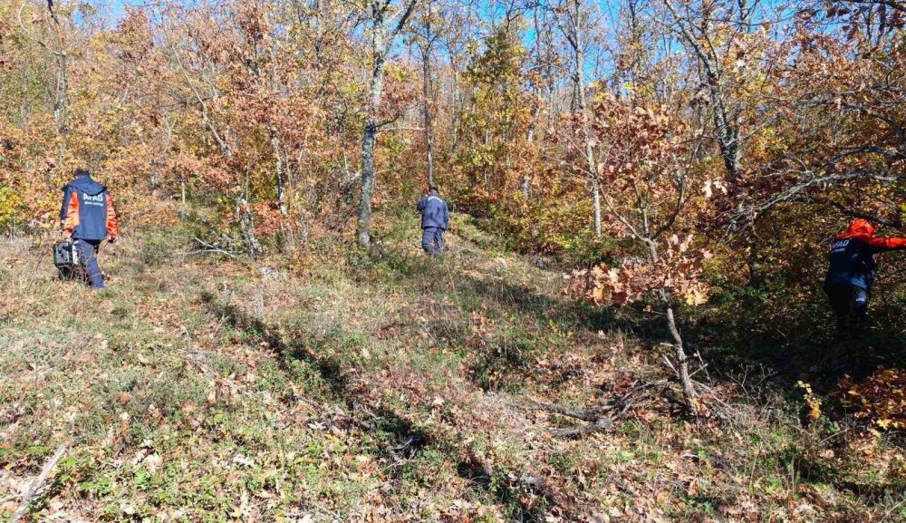 96 kişilik ekip sahada