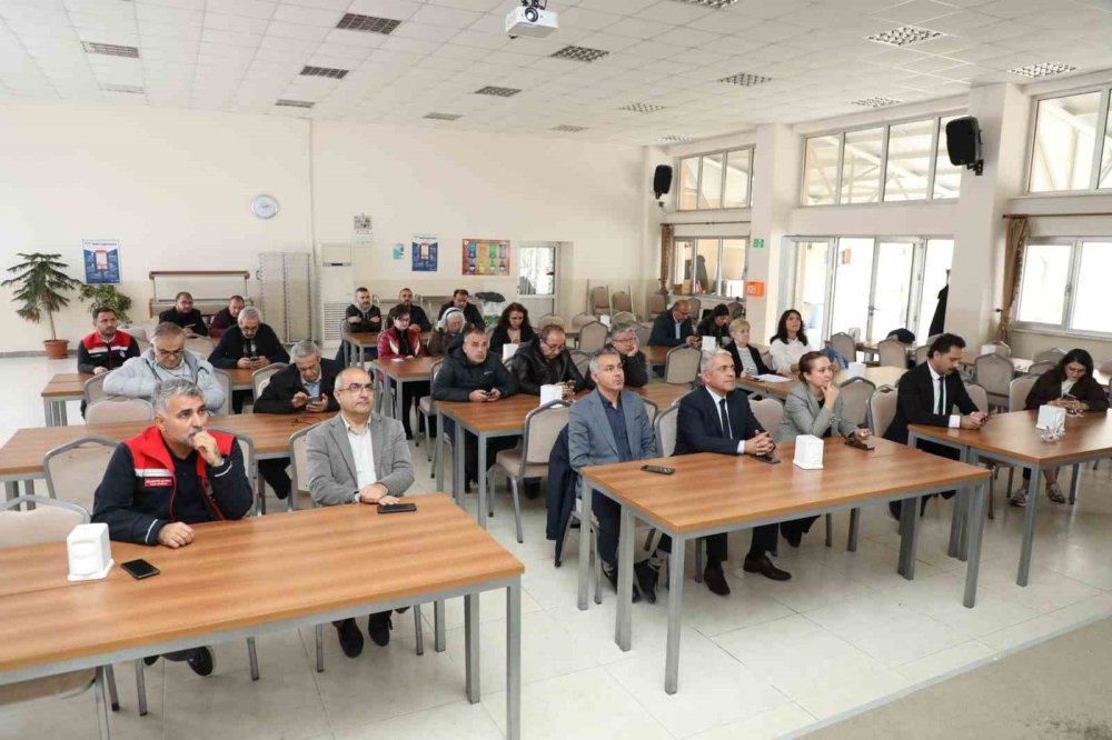 Kamu Personeli, Kadına Yönelik Şiddetle İlgili Bilgilendirildi