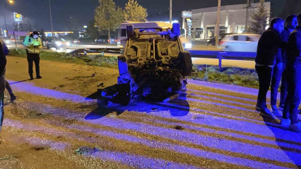 Otomobil Takla Attı: 2 Yaralı