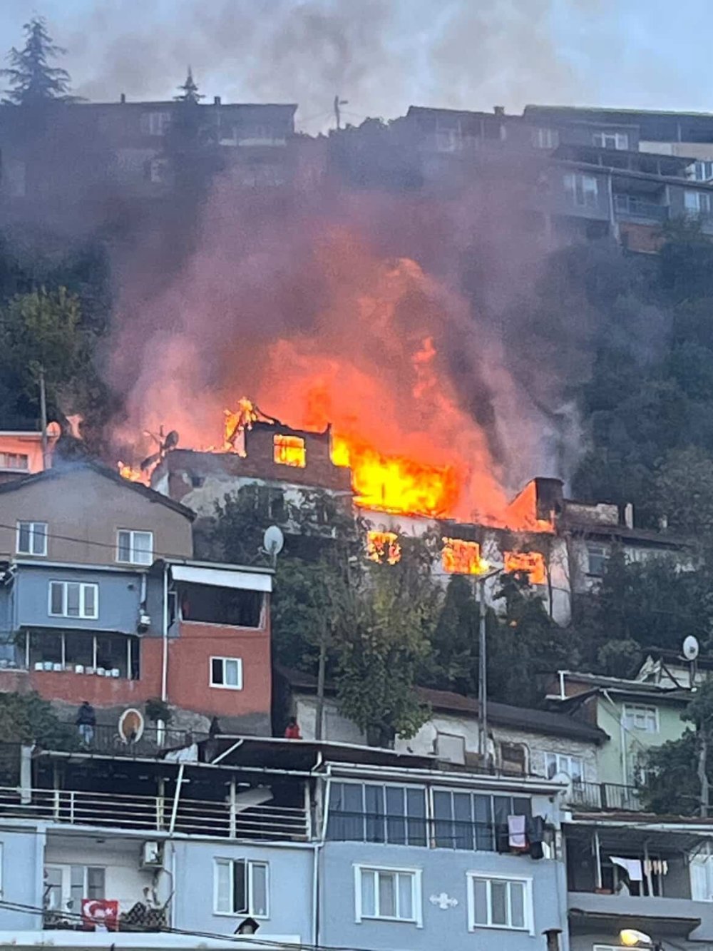 Ev Yangınında Kaybolan Yaşlı Adamın Cansız Bedeni Bulundu