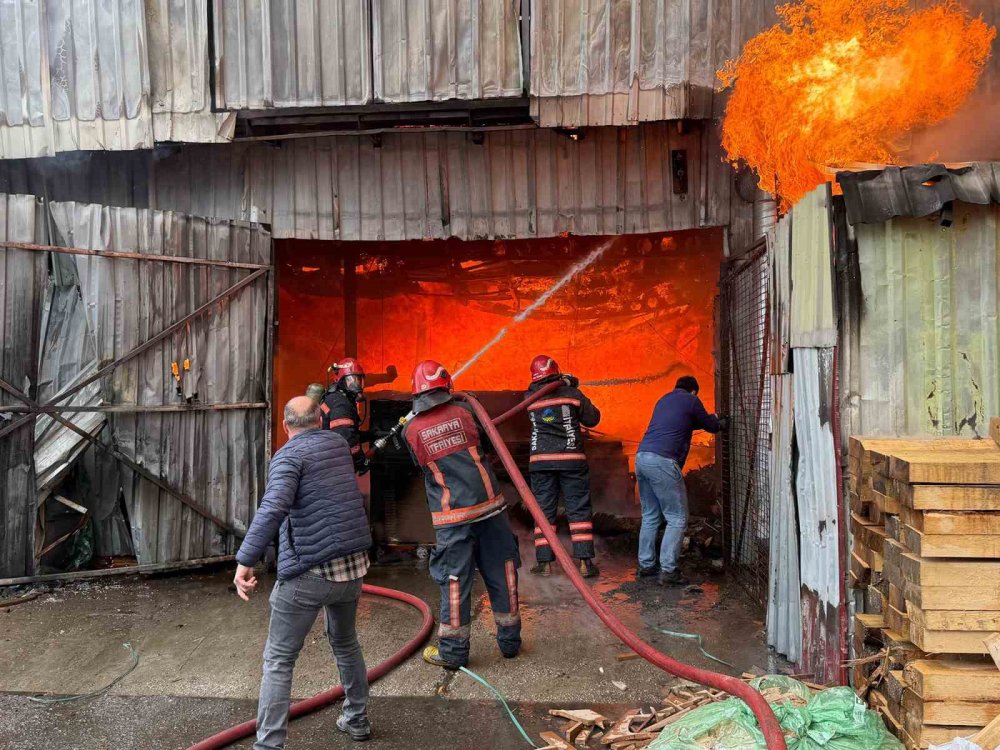 İtfaiyeciler 10 Ayda 11 Bin 595 Olaya Müdahale Etti