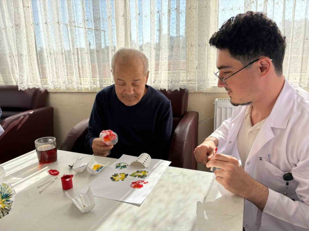 Öğrencilerden Yaşlılar İçin Anlamlı Etkinlik