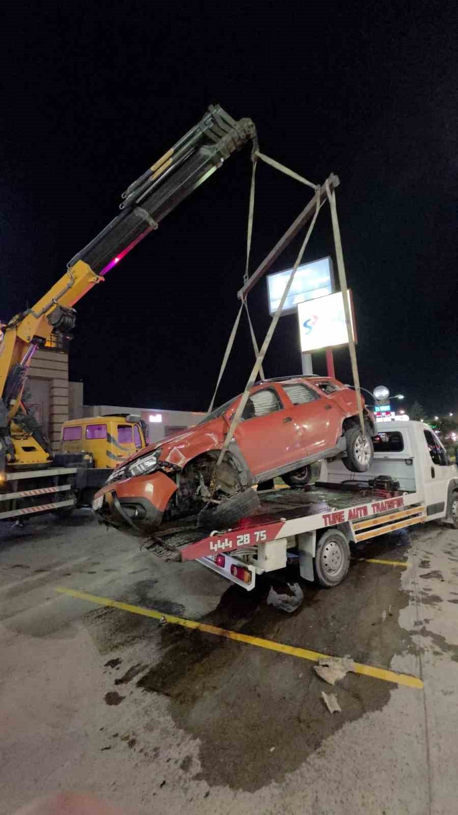 Bariyerlere Çarptı!