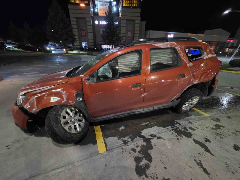 Bariyerlere Çarptı!