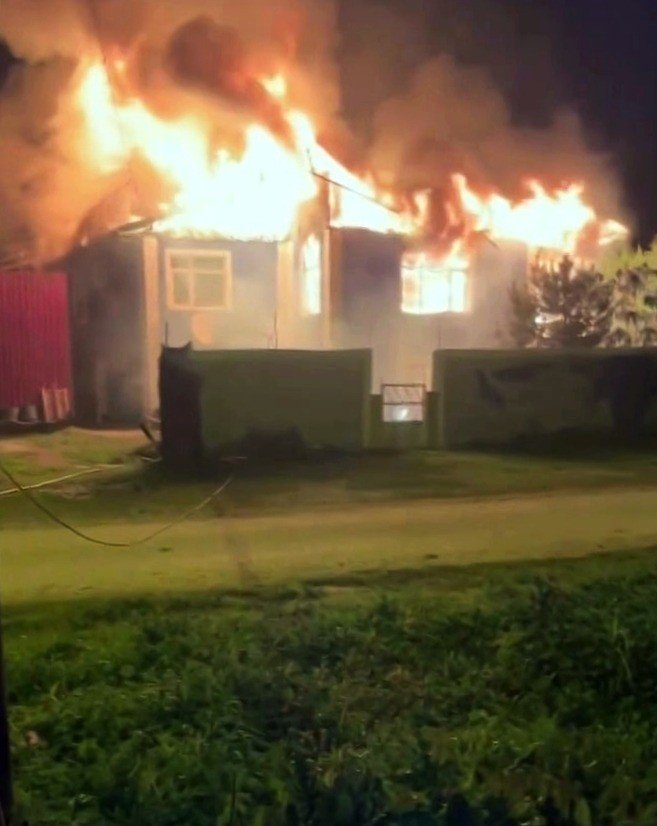 İki Katlı Evin Üst Katı Alev Topuna Döndü