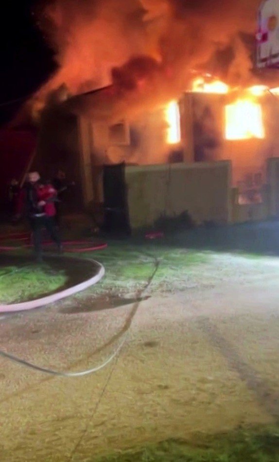 İki Katlı Evin Üst Katı Alev Topuna Döndü