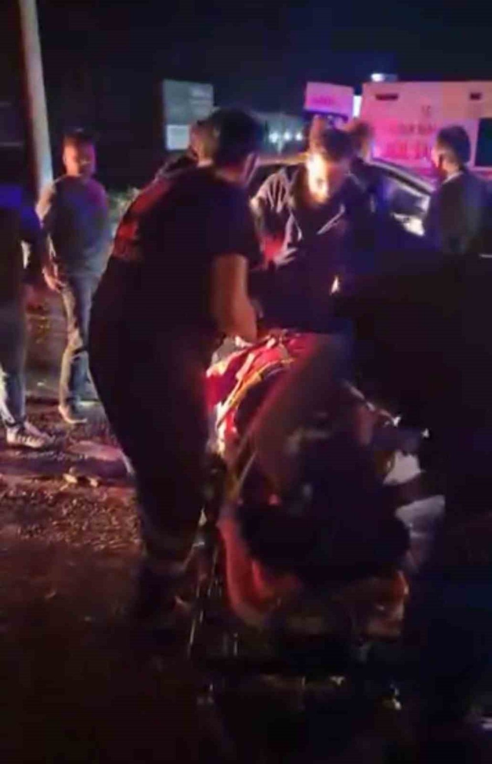 İtfaiye Aracı Kazaya Karıştı: 2 Kişi Yaralandı