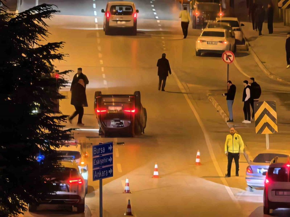 Kaza Yapan Araç Takla Attı!