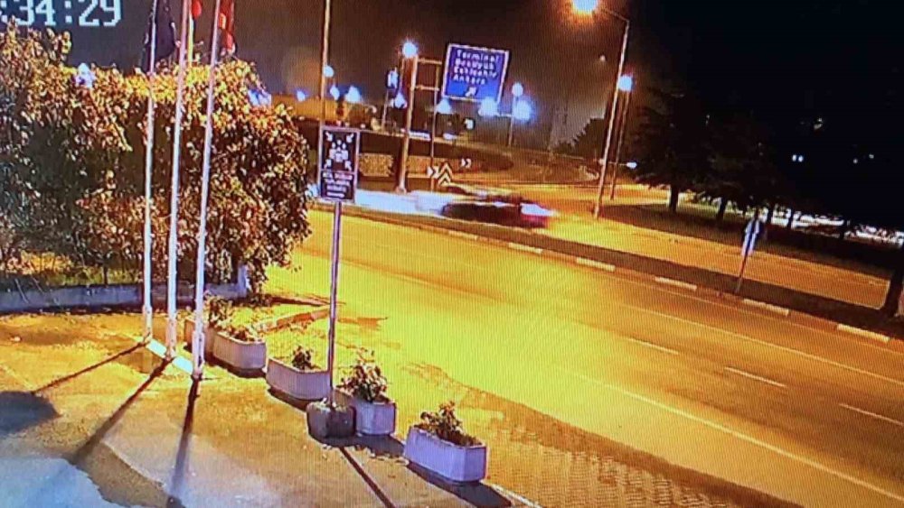 Kaza Yapan Araç Takla Attı!