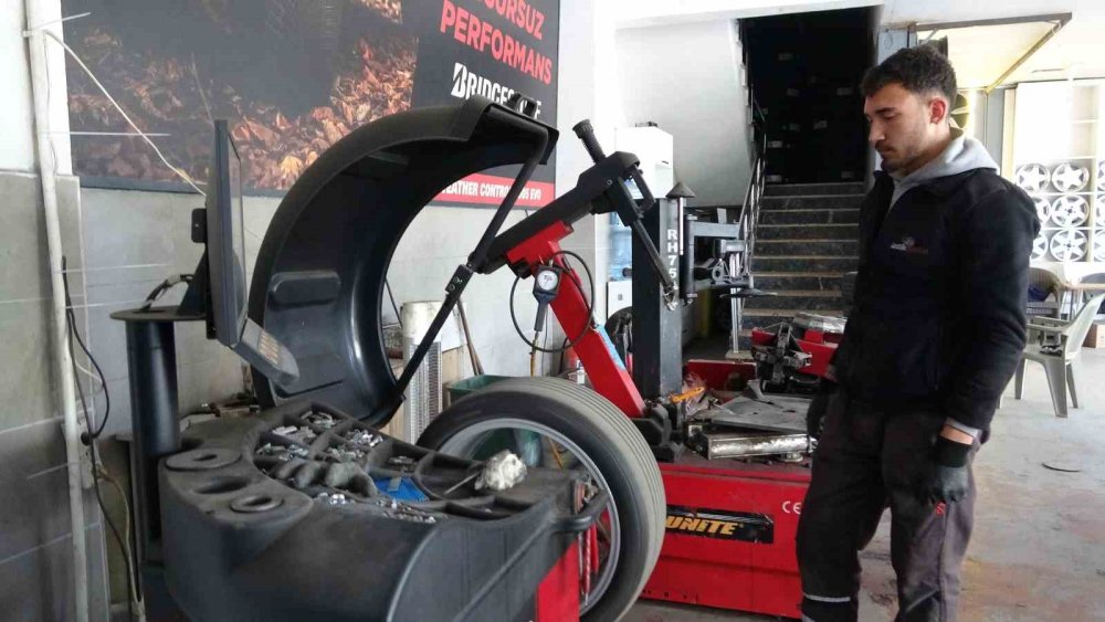 Lastikçilerde Yoğunluk Başladı