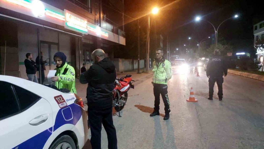 Üzerinden Ve Araçtan Uyuşturucu Çıktı