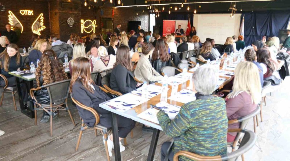 Koruyucu Aile Farkındalık Toplantısı Düzenlendi