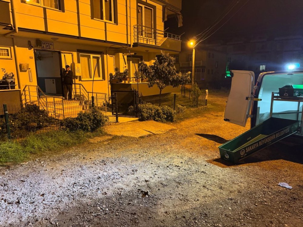 Kendisinden Haber Alınamayan 63 Yaşındaki Adam Evinde Ölü Bulundu