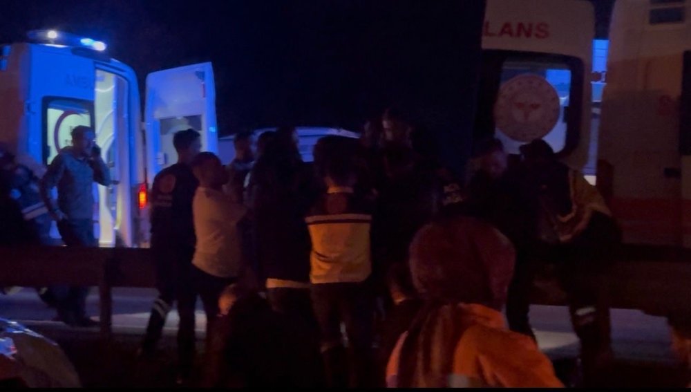 Zincirleme Trafik Kazası: 1 Ölü, 13 Yaralı