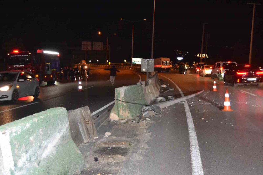 Feci Kaza: Bariyere Çarpıp Takla Attı, 2 Yaralı