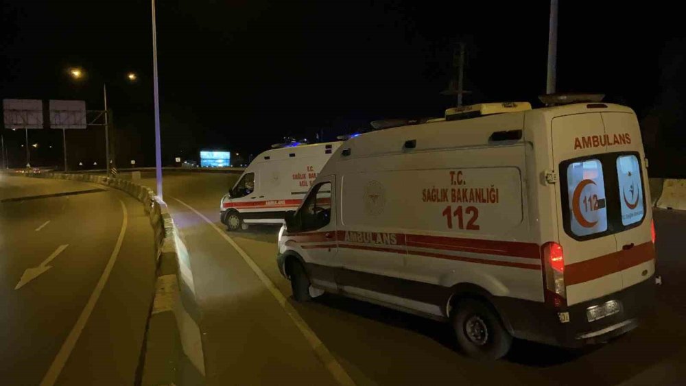 Feci Kaza: Bariyere Çarpıp Takla Attı, 2 Yaralı