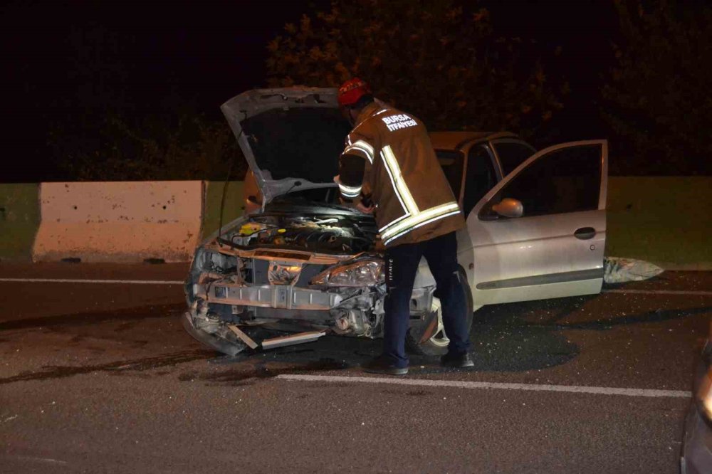 Feci Kaza: Bariyere Çarpıp Takla Attı, 2 Yaralı