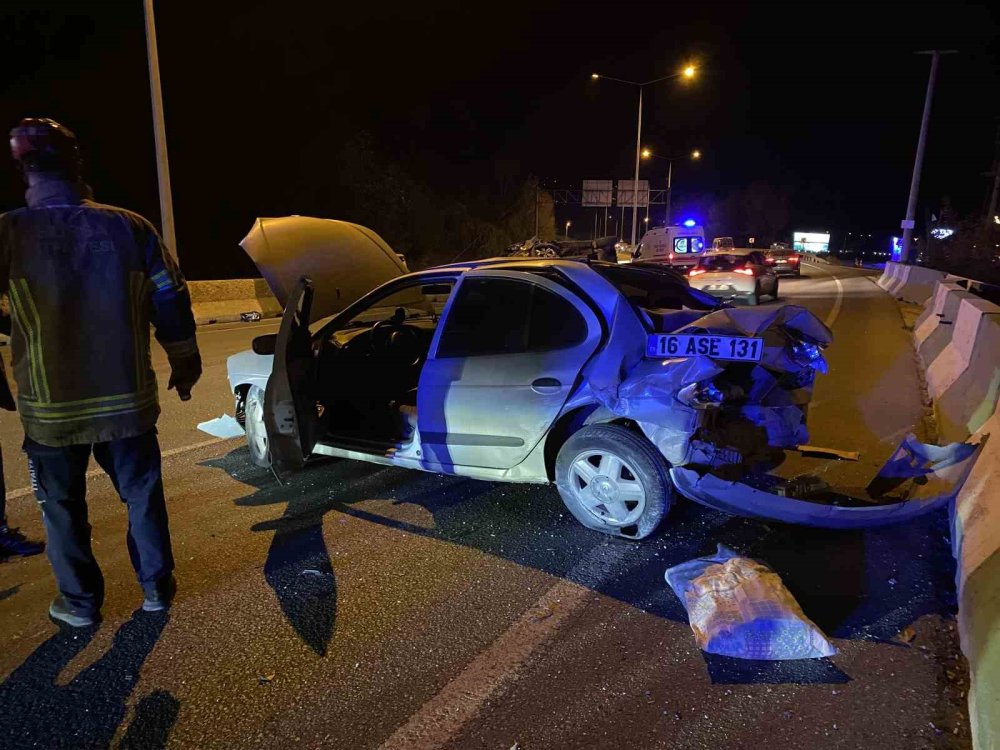 Feci Kaza: Bariyere Çarpıp Takla Attı, 2 Yaralı