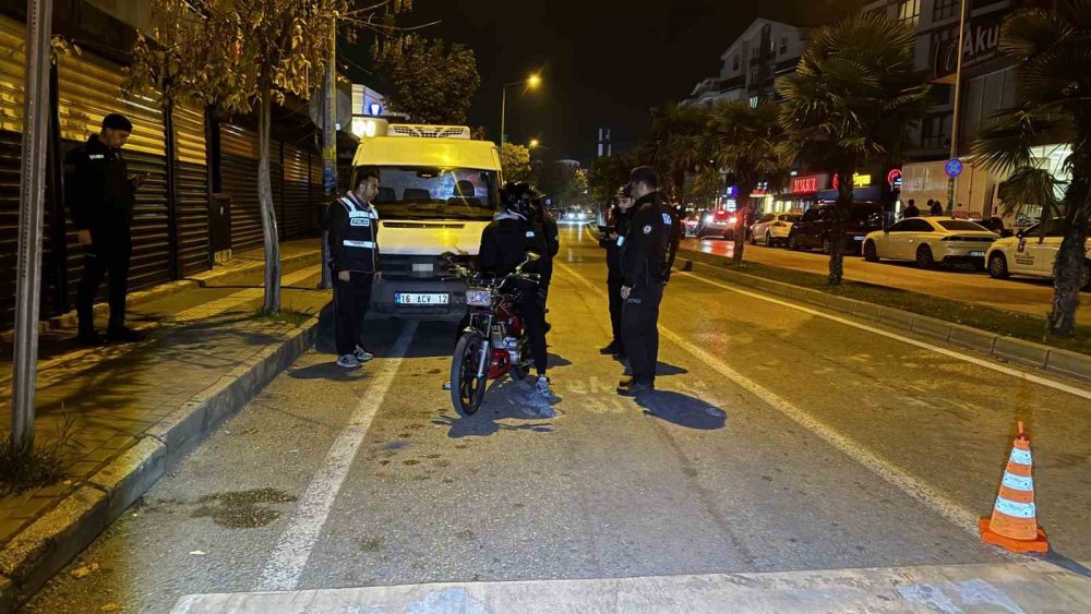 Geniş Çaplı Asayiş Uygulamasında Aranan 10 Şahıs Yakalandı