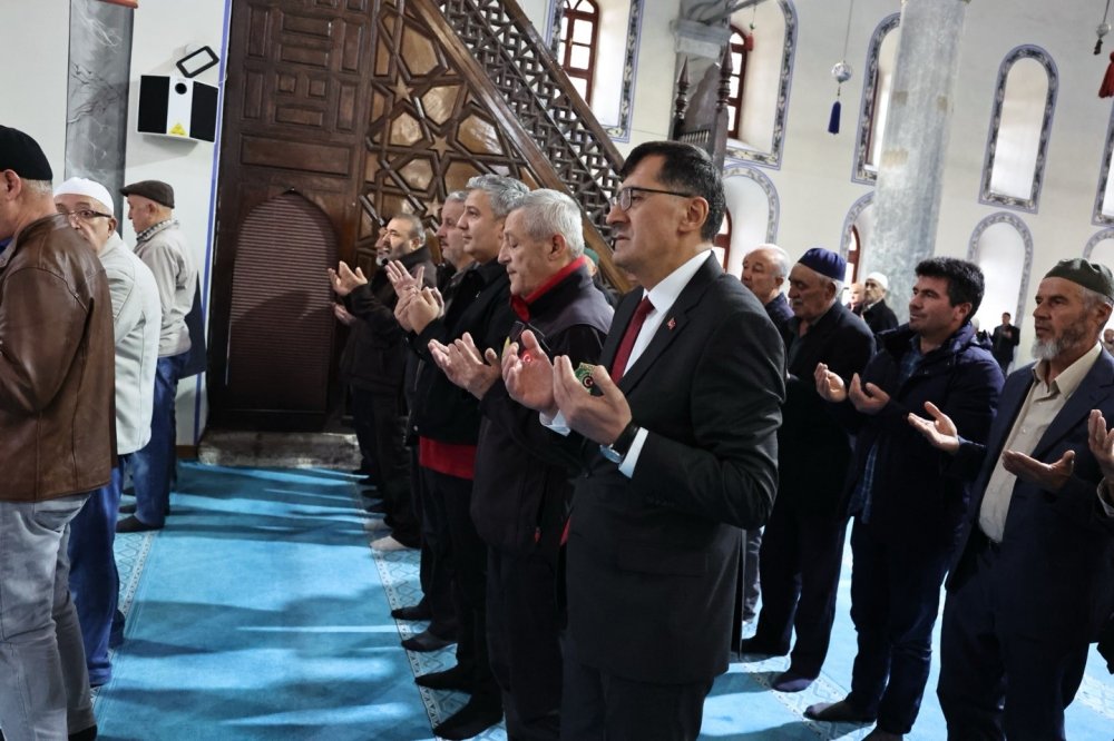 Şehitler Dualarla Yad Edildi