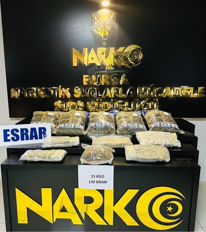 Uyuşturucu Operasyonunda 15 Kilo Esrar Ele Geçirildi