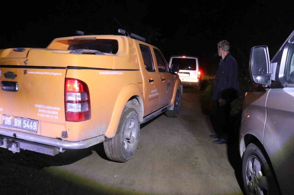 Araç Yanında Kan İzleri, Cesedi İse 150 Metre Aşağıda Bulundu