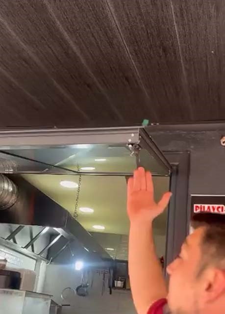 Pilavcıya Giren Hırsız Tatlı Yedi, İşyeri Sahibi Çağrı Yaptı