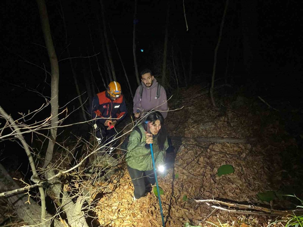 Saitabat Şelalesi’nde Kaybolan İki Kişi Kurtarıldı