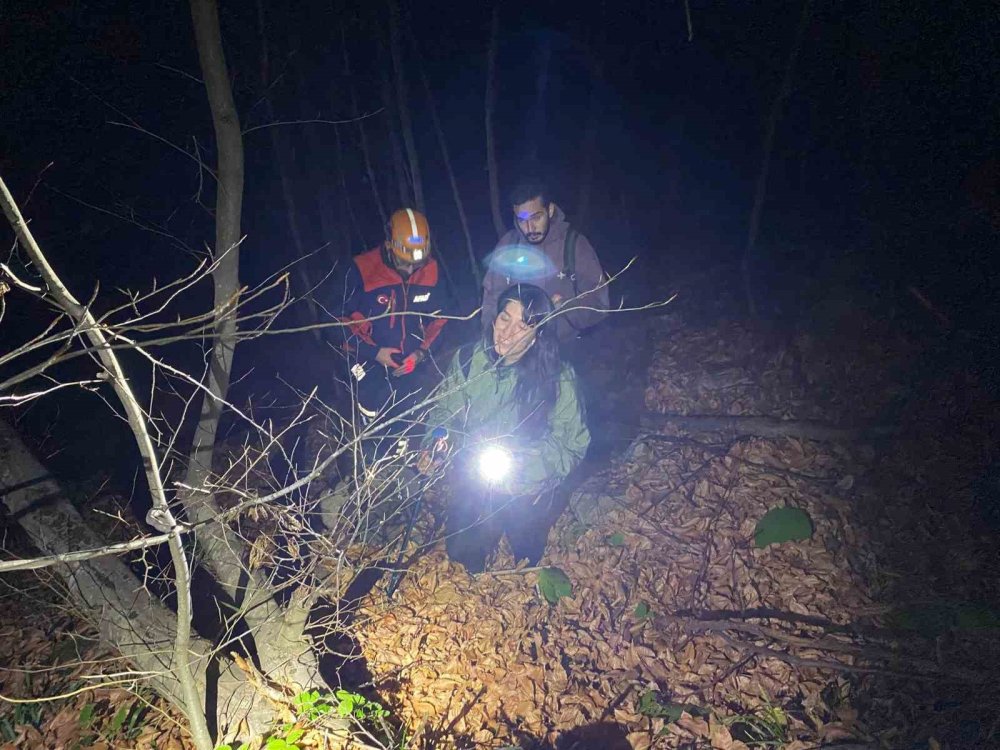 Saitabat Şelalesi’nde Kaybolan İki Kişi Kurtarıldı